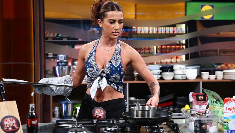 Chefi la cuțite, 3 decembrie 2025. Afecțiunea care a făcut-o pe Yasmin Awad să mănânce sănătos. Ce detaliu a scos la iveală tânăra