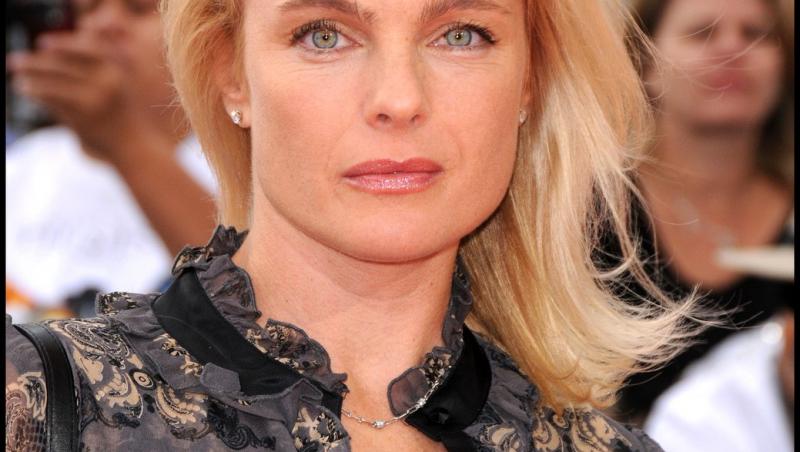 A jucat în „Baywatch” și a făcut furori cu trupul său. Cum arată acum Erika Eleniak. Este plină de tatuaje și cu greu o recunoști