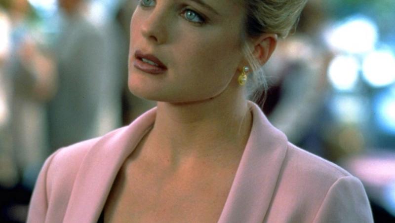 A jucat în „Baywatch” și a făcut furori cu trupul său. Cum arată acum Erika Eleniak. Este plină de tatuaje și cu greu o recunoști