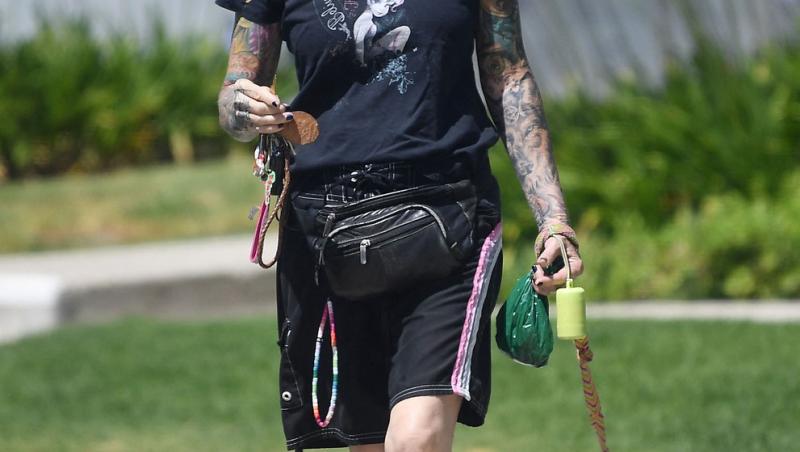 A jucat în „Baywatch” și a făcut furori cu trupul său. Cum arată acum Erika Eleniak. Este plină de tatuaje și cu greu o recunoști