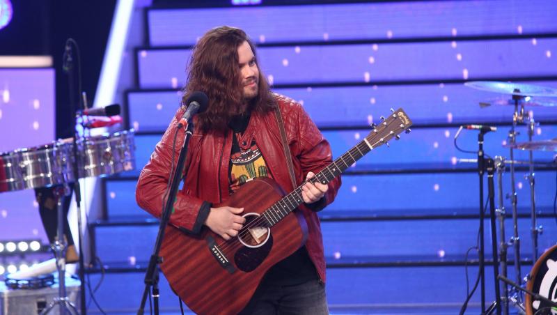 Radu Almășan de la Bosquito, fotografia emoționantă de familie care i-a înduioșat pe fani.Ce imagine a postat cu soția și fiul lor