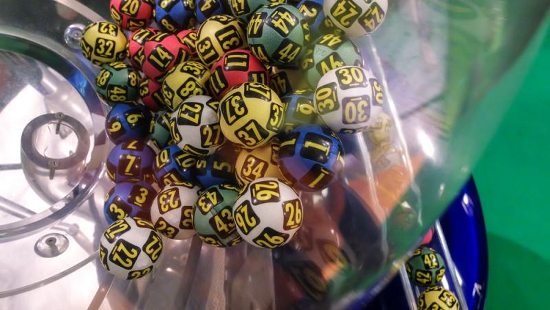 Rezultate Loto azi, 4 decembrie 2025. Numerele câștigătoare joi la 6/49, Joker, 5/40, Noroc, Super Noroc și Noroc Plus