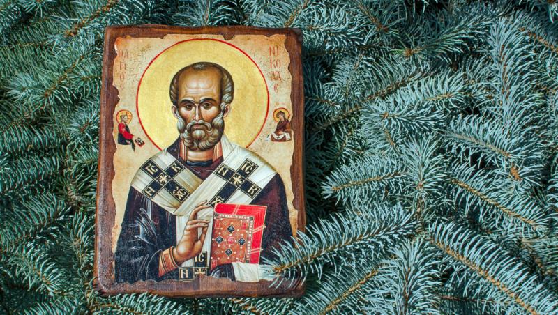 Rugăciunea pe care o rostesc creștinii de Sfântul Nicolae. Ce cuvinte se înalță către cer în seara de 6 decembrie