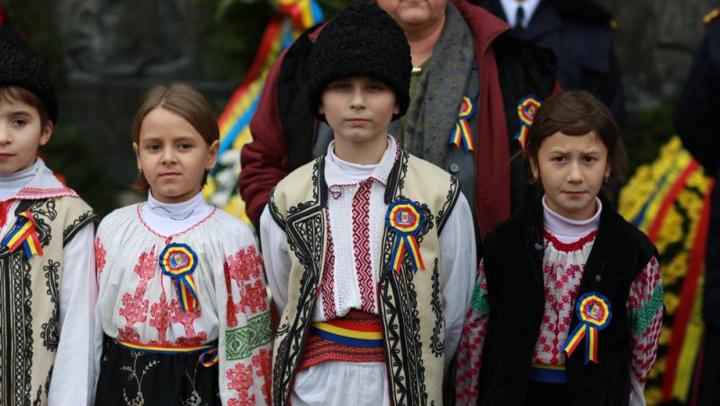 Comandă-record de 1 decembrie. Cât a plătit un bucureștean pentru mici și cartofi prăjiți de Ziua Națională