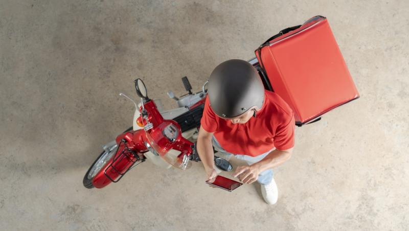 Comandă-record de 1 decembrie. Cât a plătit un bucureștean pentru mici și cartofi prăjiți de Ziua Națională