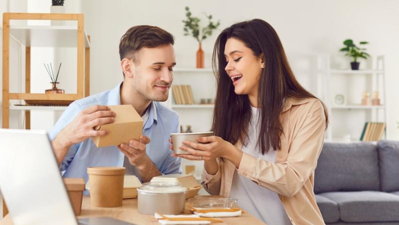 Comandă-record de 1 decembrie. Cât a plătit un bucureștean pentru mici și cartofi prăjiți de Ziua Națională