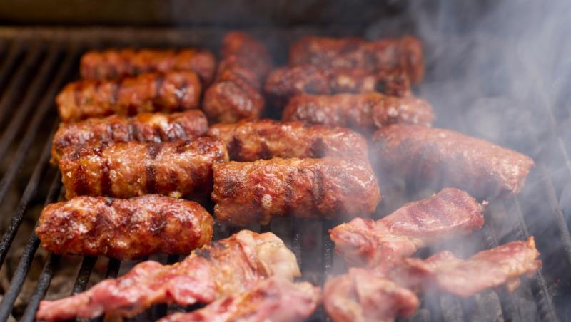 Comandă-record de 1 decembrie. Cât a plătit un bucureștean pentru mici și cartofi prăjiți de Ziua Națională