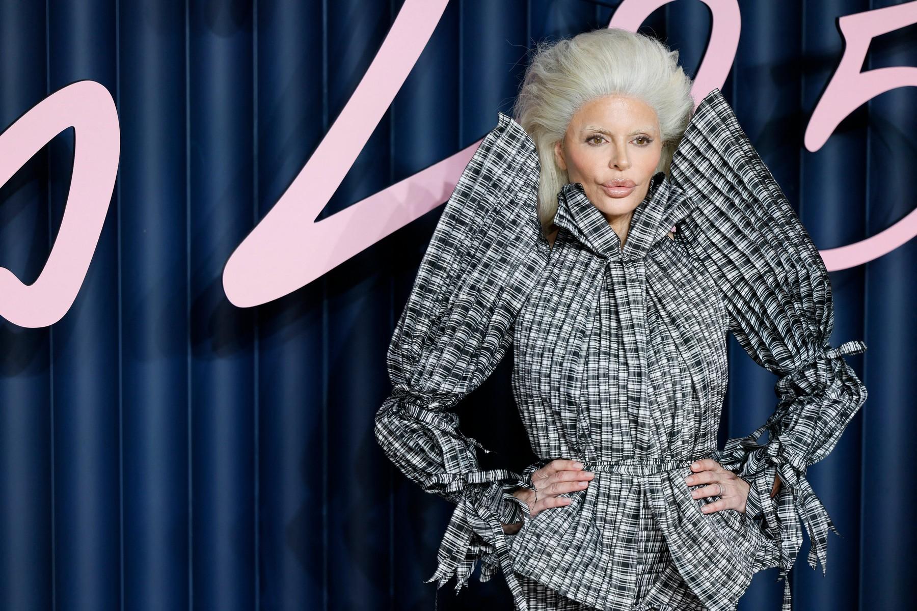 Lisa Rinna, la 2025 Fashion Awards, decembrie 2025