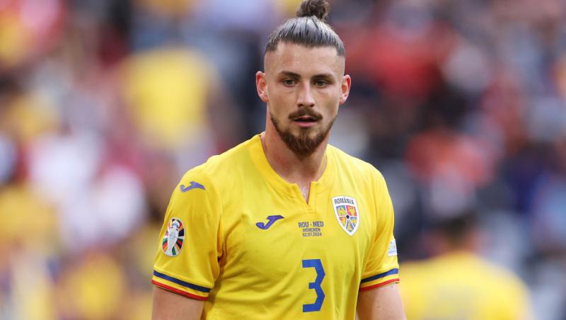 radu drăgușin &icirc;n echipamentul naționalei pe teren