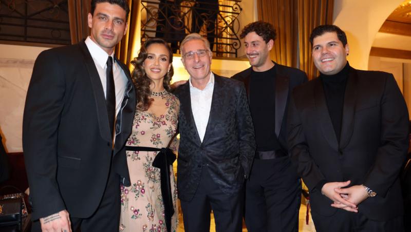 Michele Morrone și-a surprins fanii la cea mai recentă apariție pe covorul roșu. Reacția internauților când i-au văzut noul look