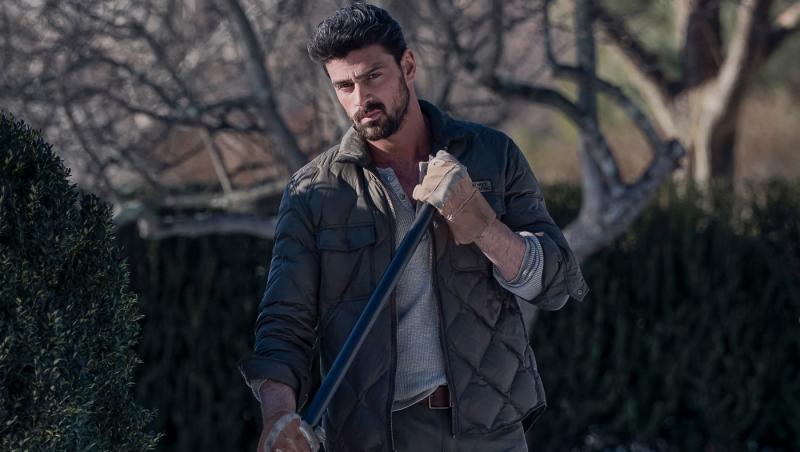 Michele Morrone și-a surprins fanii la cea mai recentă apariție pe covorul roșu. Reacția internauților când i-au văzut noul look