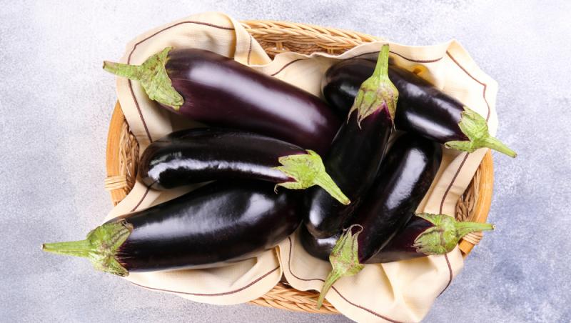 Rețeta de prăjitură cu vinete și ciocolată. Preparatul neobișnuit este vedetă într-o țară europeană. Cum se prepară