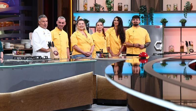 Chefi la cuțite, 7 decembrie 2025. Irina Fodor a anunțat tema probei din primul battle. Ce a putut să facă chef Richard Abou Zaki