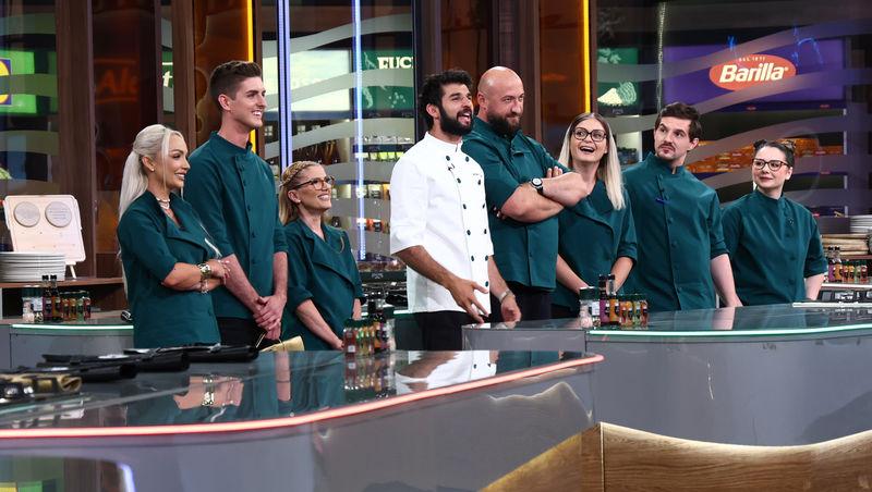 Chefi la cuțite, 7 decembrie 2025. Irina Fodor a anunțat tema probei din primul battle. Ce a putut să facă chef Richard Abou Zaki