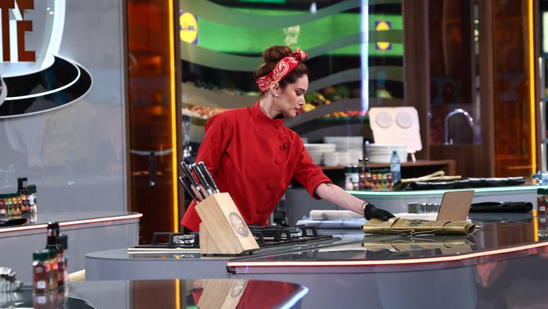 Chefi la cuțite, 7 decembrie 2025. Irina Fodor a anunțat tema probei din primul battle. Ce a putut să facă chef Richard Abou Zaki