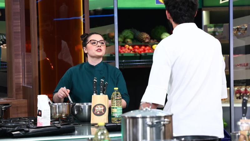 Chefi la cuțite, 7 decembrie 2025. Irina Fodor a anunțat tema probei din primul battle. Ce a putut să facă chef Richard Abou Zaki