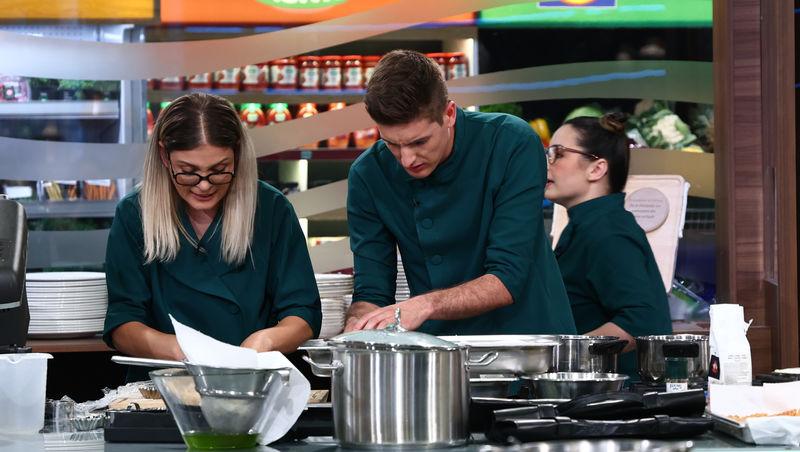 Chefi la cuțite, 7 decembrie 2025. Irina Fodor a anunțat tema probei din primul battle. Ce a putut să facă chef Richard Abou Zaki