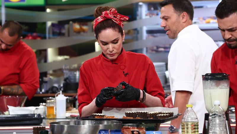 Chefi la cuțite, 7 decembrie 2025. Irina Fodor a anunțat tema probei din primul battle. Ce a putut să facă chef Richard Abou Zaki