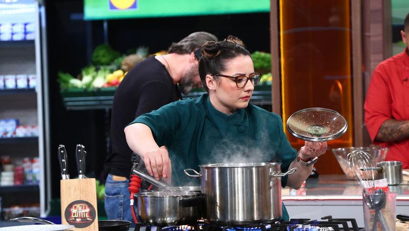 Chefi la cuțite, 7 decembrie 2025. Prima eliminare din sezonul 16. Ce farfurii au dezamăgit jurații: „Mă simt jignit!”