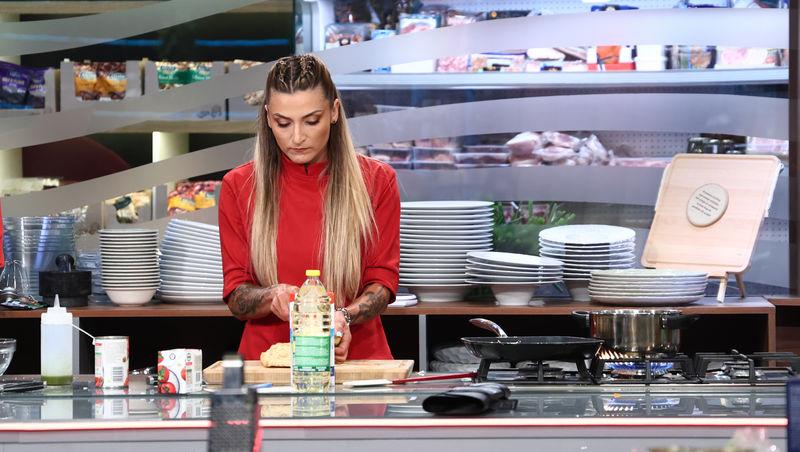 Chefi la cuțite, 7 decembrie 2025. Prima eliminare din sezonul 16. Ce farfurii au dezamăgit jurații: „Mă simt jignit!”