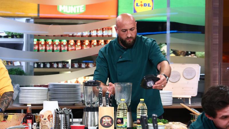 Chefi la cuțite, 7 decembrie 2025. Prima eliminare din sezonul 16. Ce farfurii au dezamăgit jurații: „Mă simt jignit!”