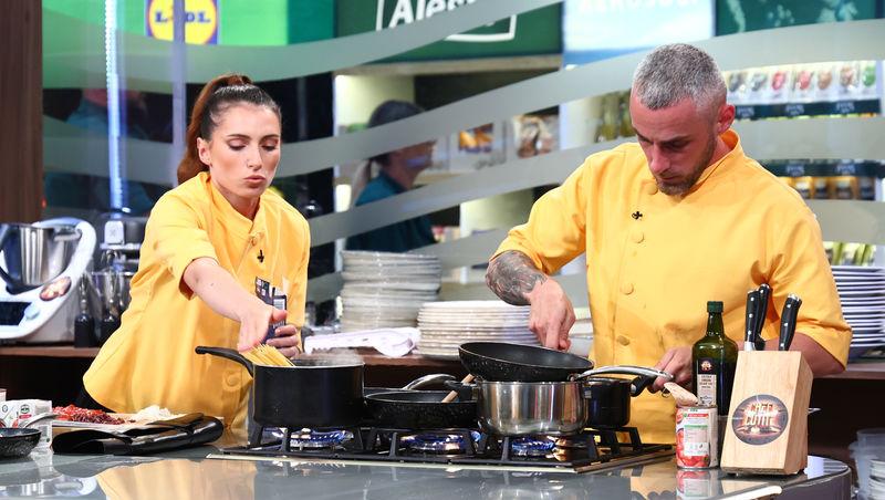 Chefi la cuțite, 7 decembrie 2025. Prima eliminare din sezonul 16. Ce farfurii au dezamăgit jurații: „Mă simt jignit!”