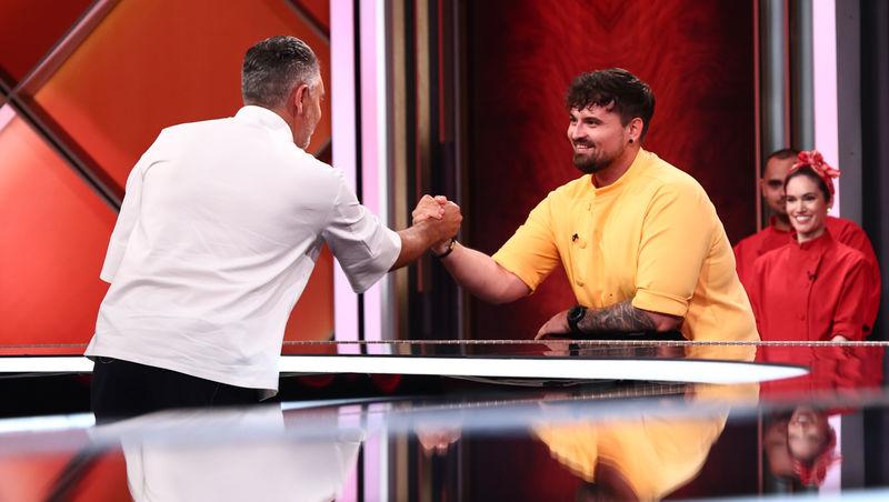 Chefi la cuțite, 7 decembrie 2025. Prima eliminare din sezonul 16. Ce farfurii au dezamăgit jurații: „Mă simt jignit!”