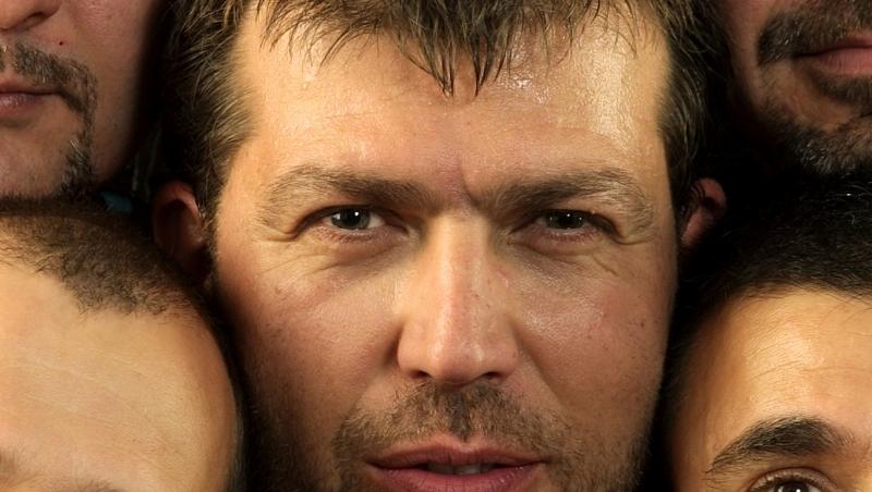 Ce s-a întâmplat la funeraliile lui Artan. Un coleg de breaslă s-a prăbușit, fiind protagonistul unui moment nefericit