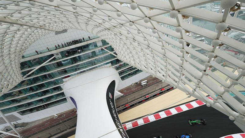 Vezi acum calificările din Formula 1™ pentru Marele Premiu din Abu Dhabi. Lupta pentru pole e LIVE în AntenaPLAY și pe Antena3CNN