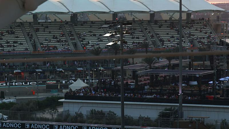 Vezi acum calificările din Formula 1™ pentru Marele Premiu din Abu Dhabi. Lupta pentru pole e LIVE în AntenaPLAY și pe Antena3CNN