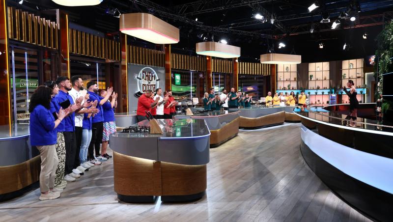 Diseară, de la 21:10, încep battle-urile sezonului 16 Chefi la cuțite. În premieră în istoria show-ului culinar se întrec 4 echipe