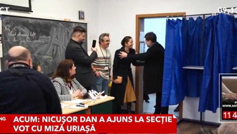 De ce Nicușor Dan și Mirabela Grădinaru nu au votat la aceeași secție. Răspunsul bizar dat de Președintele României