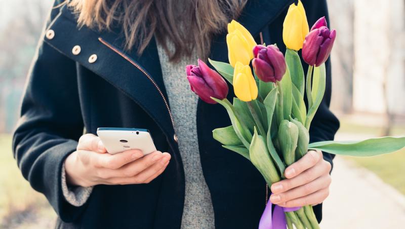 Cum a ajuns o femeie din Japonia să se mărite cu un avatar AI: „Felul în care Klaus m-a ascultat a schimbat totul”