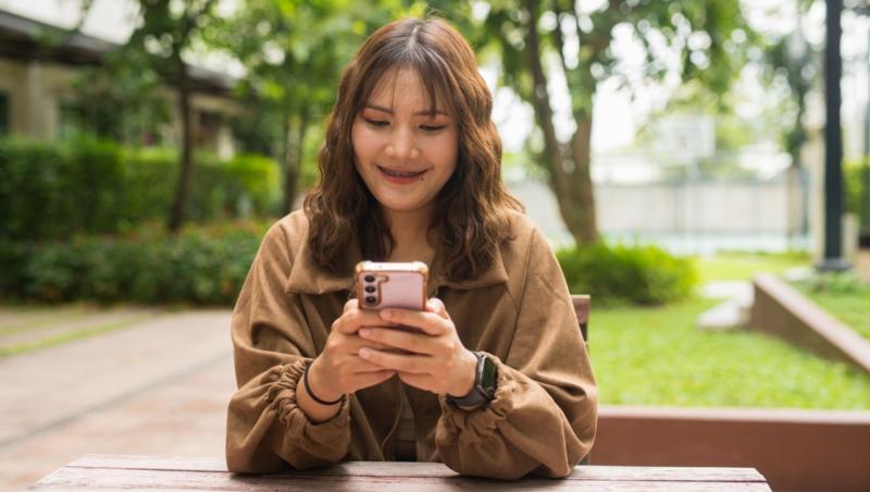 Cum a ajuns o femeie din Japonia să se căsătorească cu un avatar AI: „Felul în care Klaus m-a ascultat a schimbat totul”