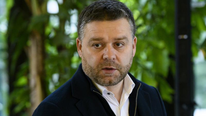 Imaginea din arhivă cu Ciprian Ciucu în care este de nerecunoscut. Cum arăta primarul general al Capitalei când era adolescent