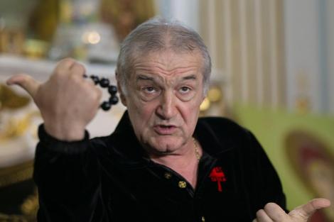 Ce sfat a putut să îi dea Gigi Becali unui tânăr pe care l-a întâlnit pe stradă! Tânărul a filmat totul și a arătat dovada