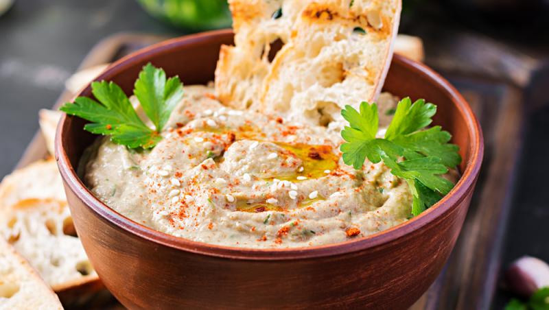 Rețeta tradițională de Baba Ganoush. Ce este și cum se prepară această salată cu vinete. Ce secret îi dă cel mai bun gust