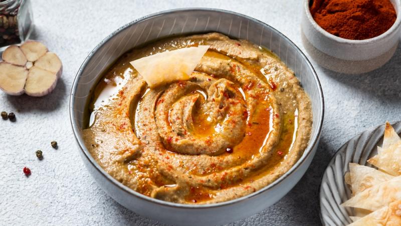 Rețeta tradițională de Baba Ganoush. Ce este și cum se prepară această salată cu vinete. Ce secret îi dă cel mai bun gust