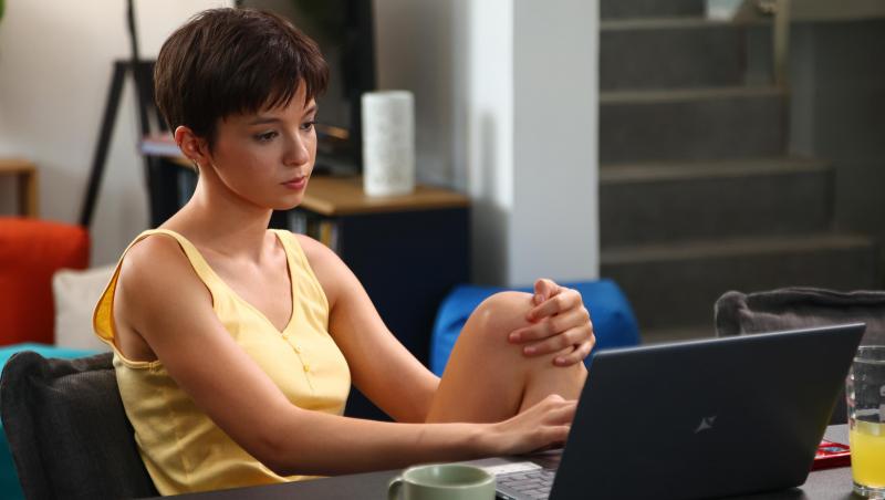 Karina Jianu,despre cine o inspiră și a susținut-o în actorie.Ce ”fură” de la colegii din Ana-Mi-ai fost scrisă în ADN | Exclusiv