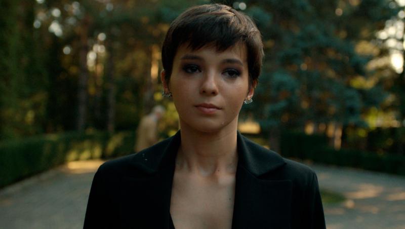 Karina Jianu,despre cine o inspiră și a susținut-o în actorie.Ce ”fură” de la colegii din Ana-Mi-ai fost scrisă în ADN | Exclusiv