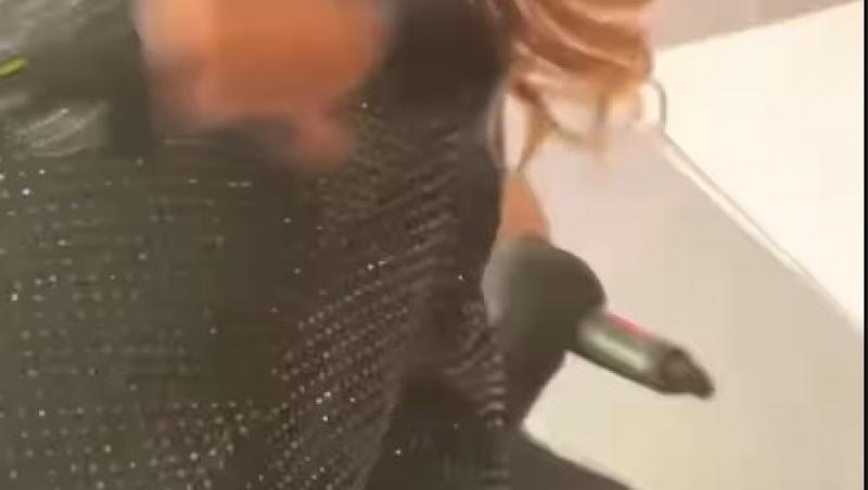 Delia și-a serbat ziua de naștere pe scenă. Tortul primit a făcut senzație. Cum a petrecut artista la 43 de ani