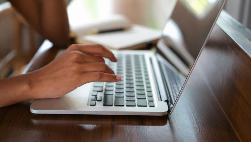 Care este jobul plătit cu aproape 4000 de euro net la Casa Națională de Asigurări de Sănătate. De ce renunță angajații la el