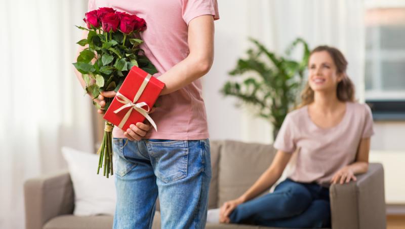 Cât costă firul de trandafir înainte de Valentine's Day. Prețurile la flori au explodat în această perioadă