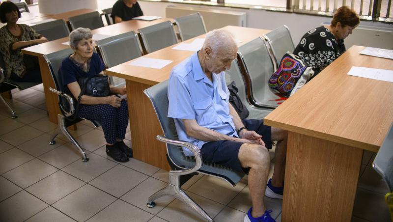 Cine sunt pensionarii care primesc mai puțin cu 300 de lei în plic. Ce se întâmplă cu pensiile
