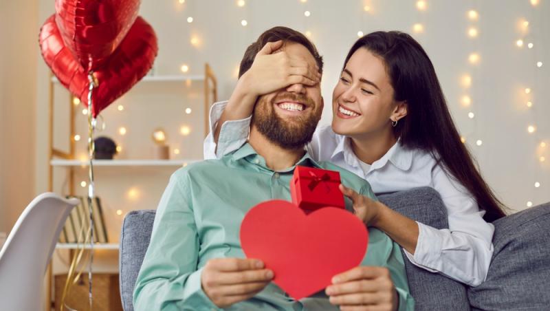 Ce cadouri să nu oferi de Ziua Îndrăgostiților. Ce semnificație surprinzătoare au