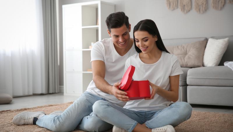 Când s-a sărbătorit prima oară Valentine's Day. Cine a fost sfântul care inspiră această tradiție