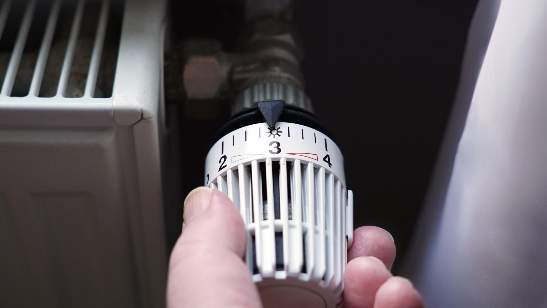 ANPC a amendat furnizorii de energie termică. Ce nereguli au fost descoperite și la ce valoare au ajuns amenzile contravenţionale