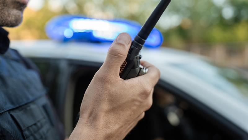 O femeie a fost prinsă când voia să-și vândă fiica nou-născută. Ce sumă primea pe ea și cum voia să o cheltuie