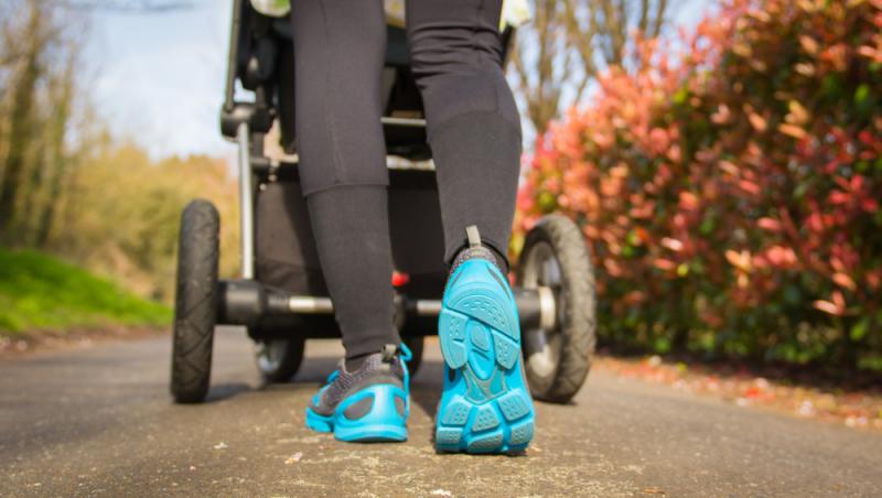 O femeie a fost prinsă când voia să-și vândă fiica nou-născută. Ce sumă primea pe ea și cum voia să o cheltuie