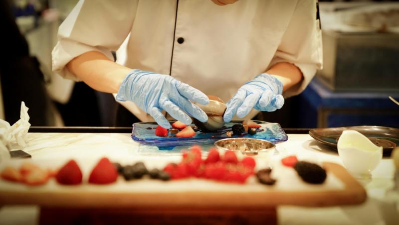 Ciocolata Dubai nu mai este în topul favoritelor. Ce delicatesă i-a luat locul. Are doar două ingrediente